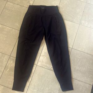 Athleta distance, joggers size small black